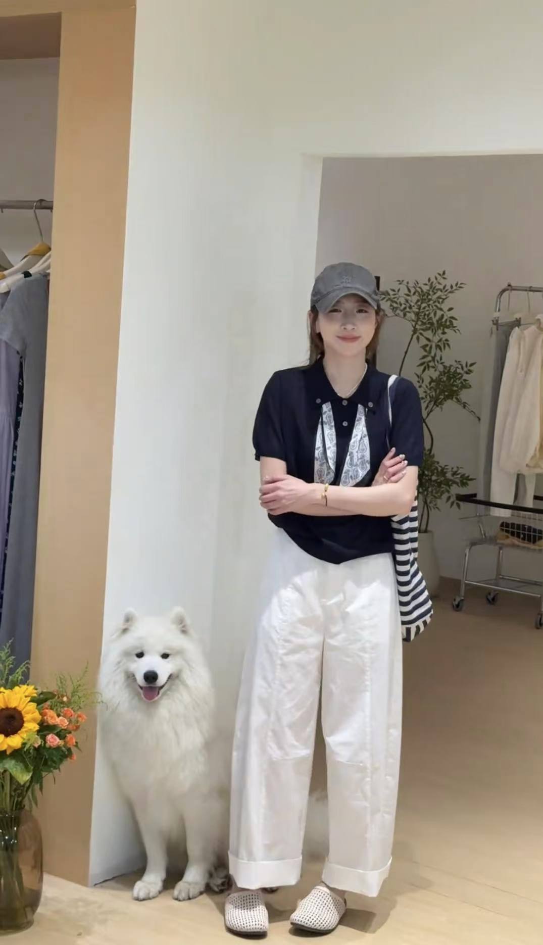 Korean Style Two-Piece Set with Collared Knit Short Sleeve Top and Wide-Leg Pants