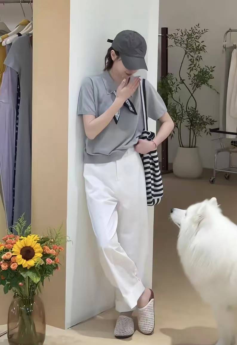 Korean Style Two-Piece Set with Collared Knit Short Sleeve Top and Wide-Leg Pants - Image 4