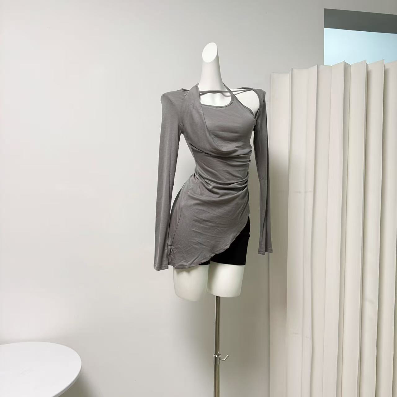 Jang Wonyoung Style Gray Asymmetric Off-Shoulder Long-Sleeve T-Shirt for Women Summer Sun Protection Top - Image 2