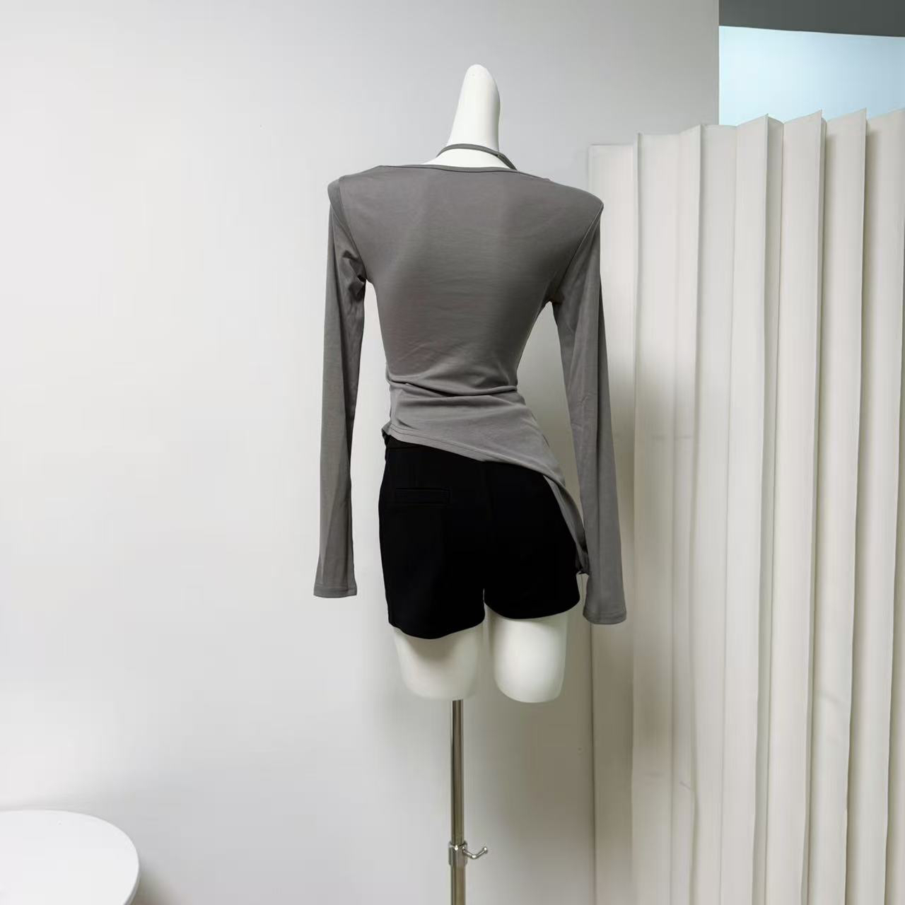 Jang Wonyoung Style Gray Asymmetric Off-Shoulder Long-Sleeve T-Shirt for Women Summer Sun Protection Top - Image 5