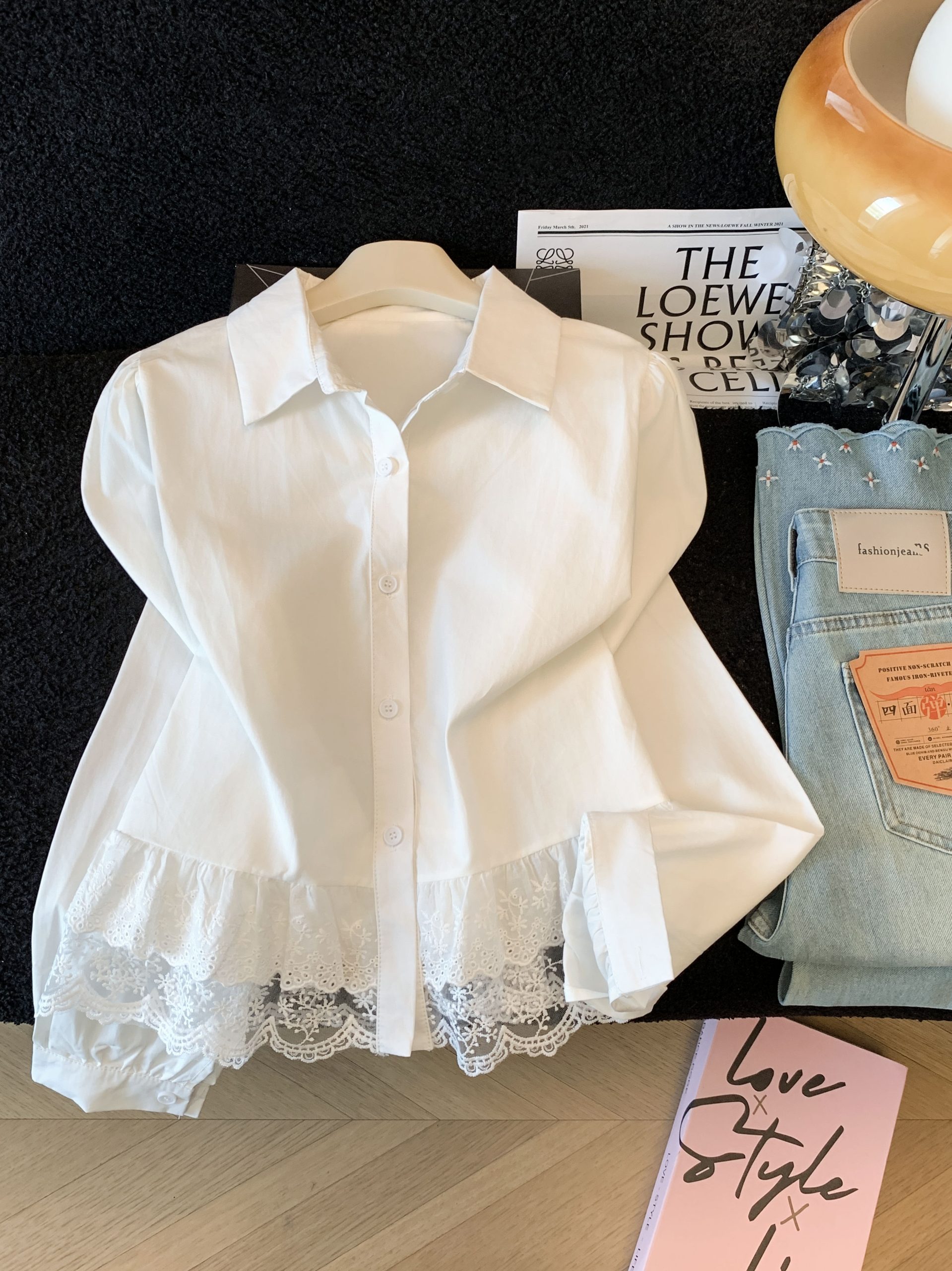French Sweet White Lace Spliced Shirt 2026 New Design Niche Age-Reducing Short Top - Image 2